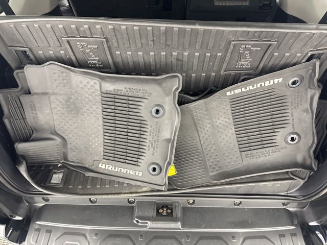 Used 2019 Toyota 4Runner SR5 AWD/4WD image 27