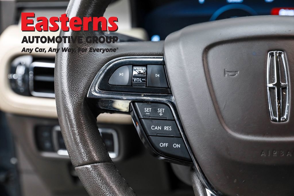 Used 2022 Lincoln Nautilus AWD w/ Premium Package image 15