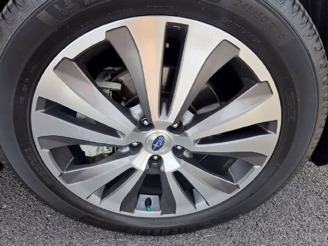 Used 2022 Subaru Ascent Limited w/ Technology Package AWD/4WD image 9