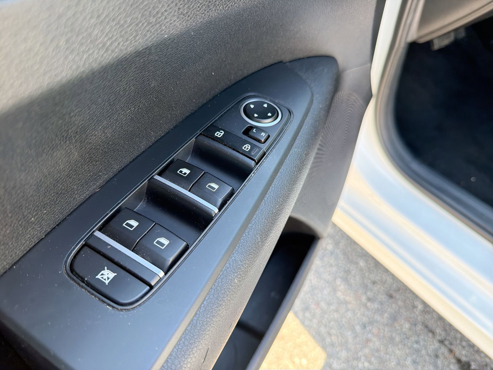 Used 2019 Kia Forte LXS image 19