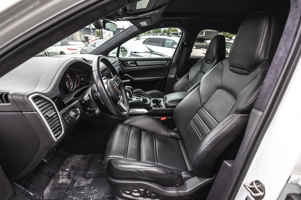 Used 2023 Porsche Cayenne Turbo S AWD/4WD image 24