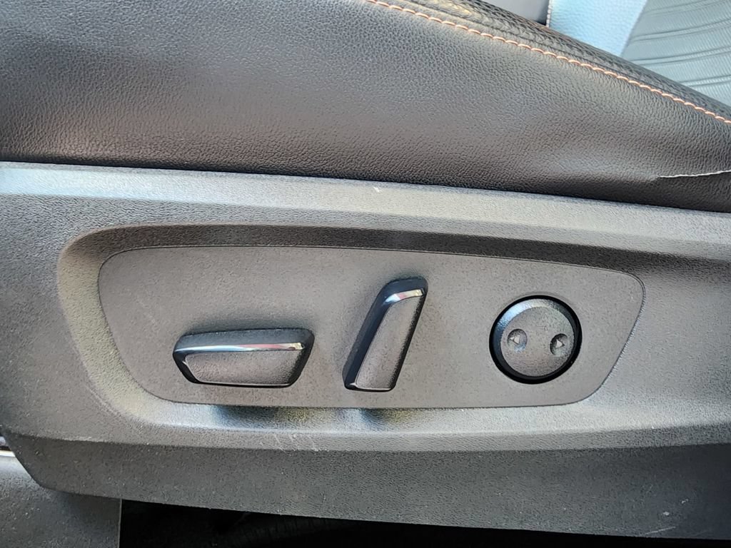 Used 2023 Nissan Pathfinder Rock Creek AWD/4WD image 17