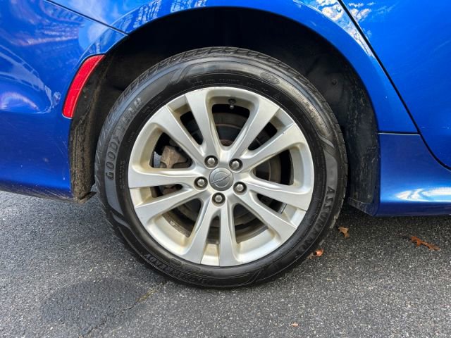 Used 2016 Chrysler 200 Limited image 35