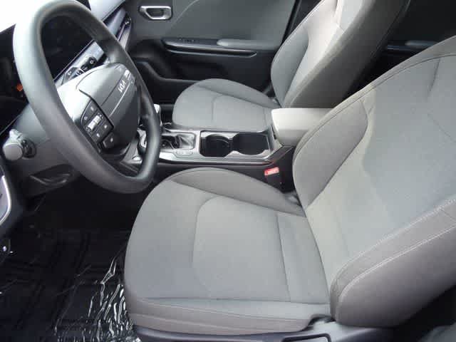 Used 2025 Kia K4 FWD image 6