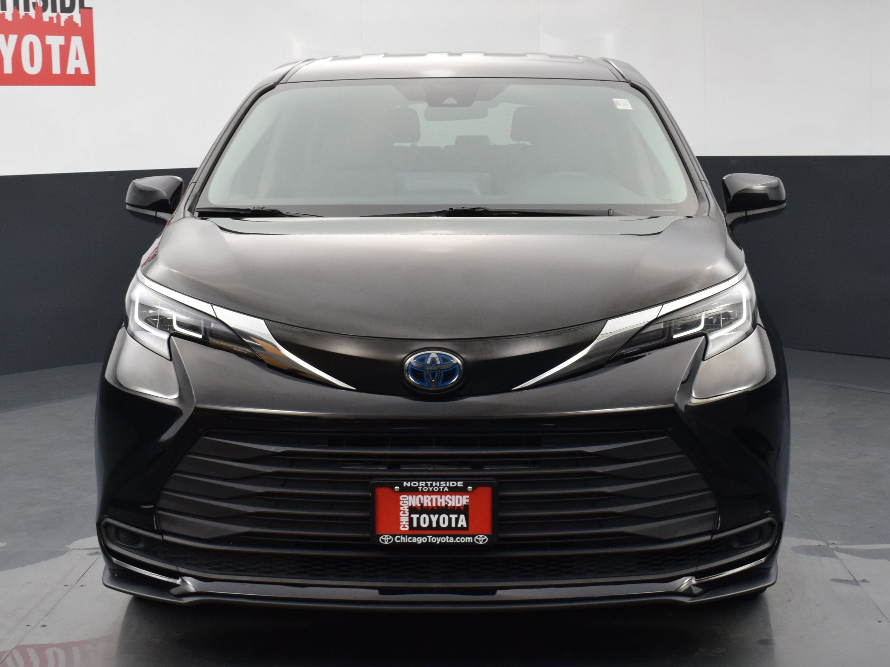 Used 2022 Toyota Sienna LE FWD image 7