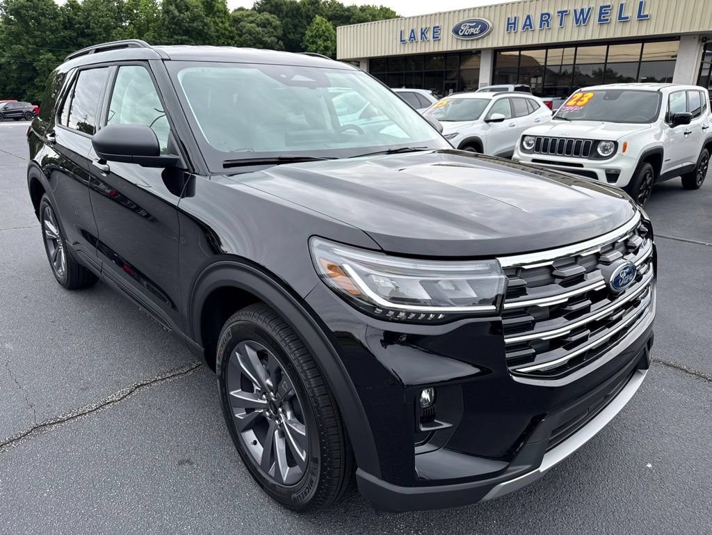 New 2026 Ford Explorer Active w/ Active Comfort Package