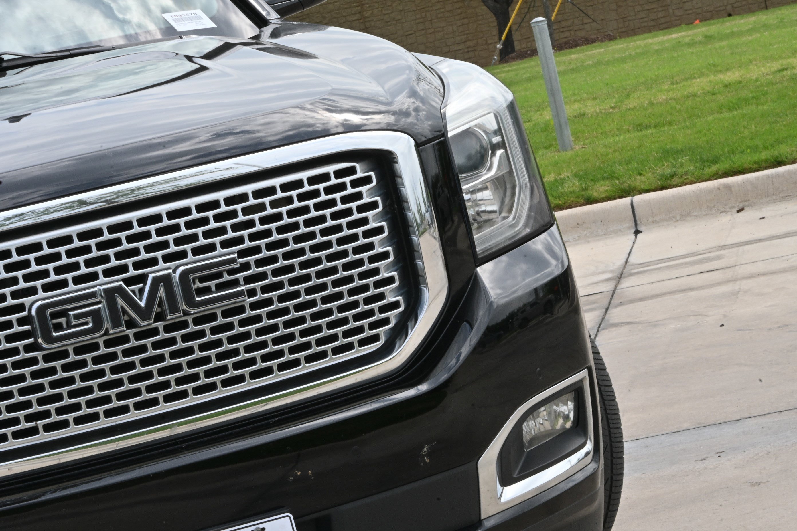 Used 2016 GMC Yukon Denali w/ Open Road Package image 10