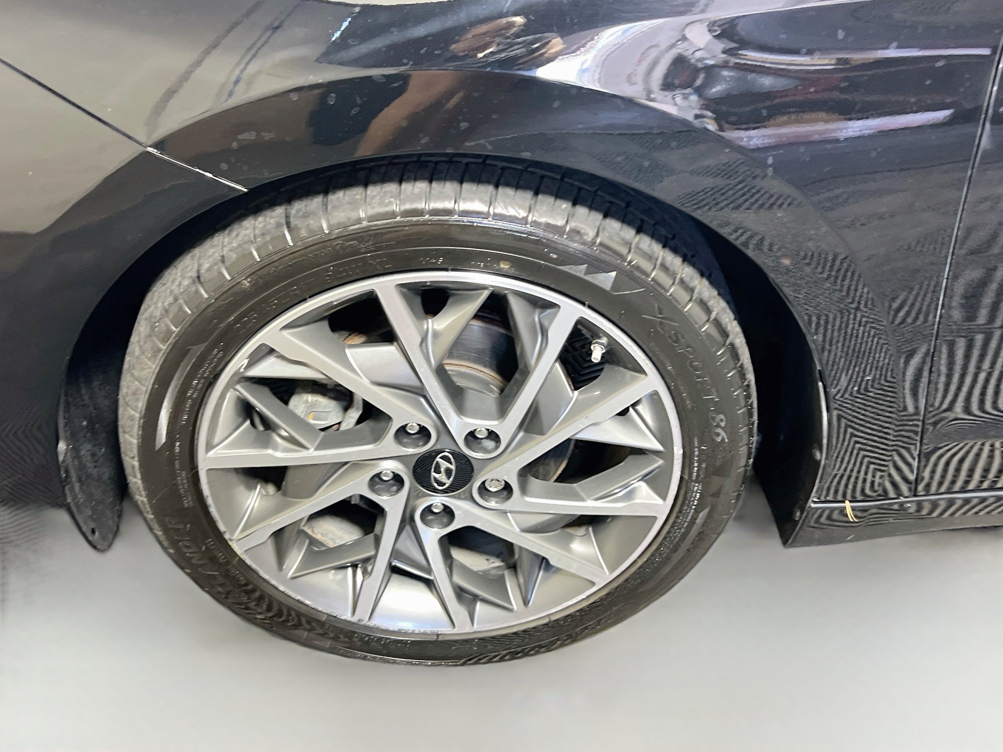 Used 2019 Hyundai Elantra Limited w/ Cargo Package FWD image 13