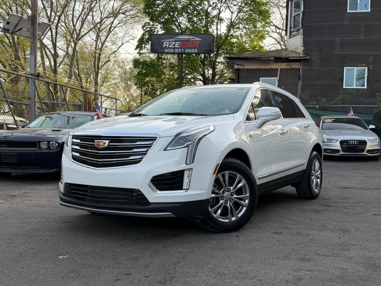 Used 2020 Cadillac XT5 Premium Luxury AWD/4WD image 2