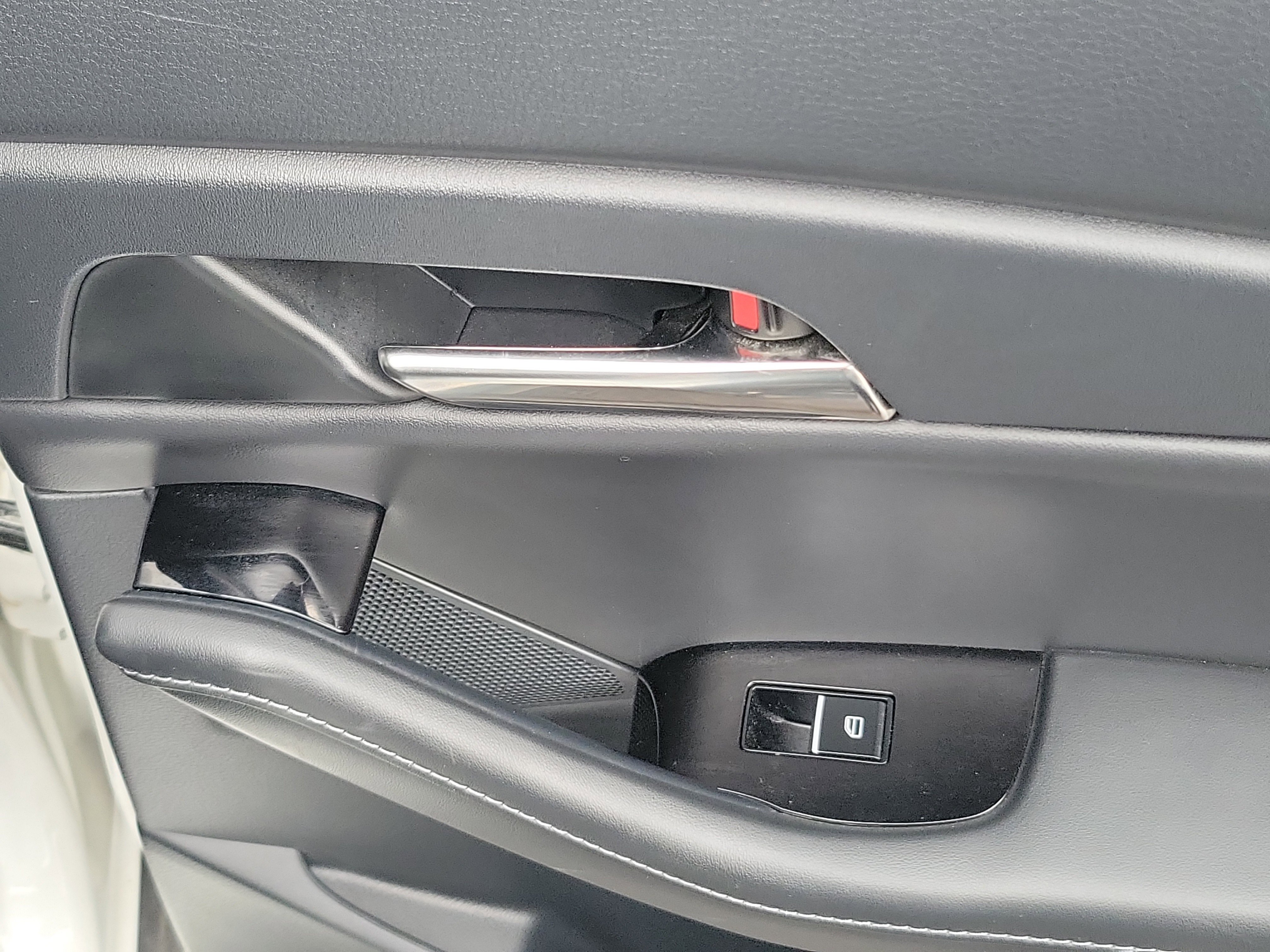 Used 2022 MAZDA CX-30 AWD 2.5 Turbo S image 32