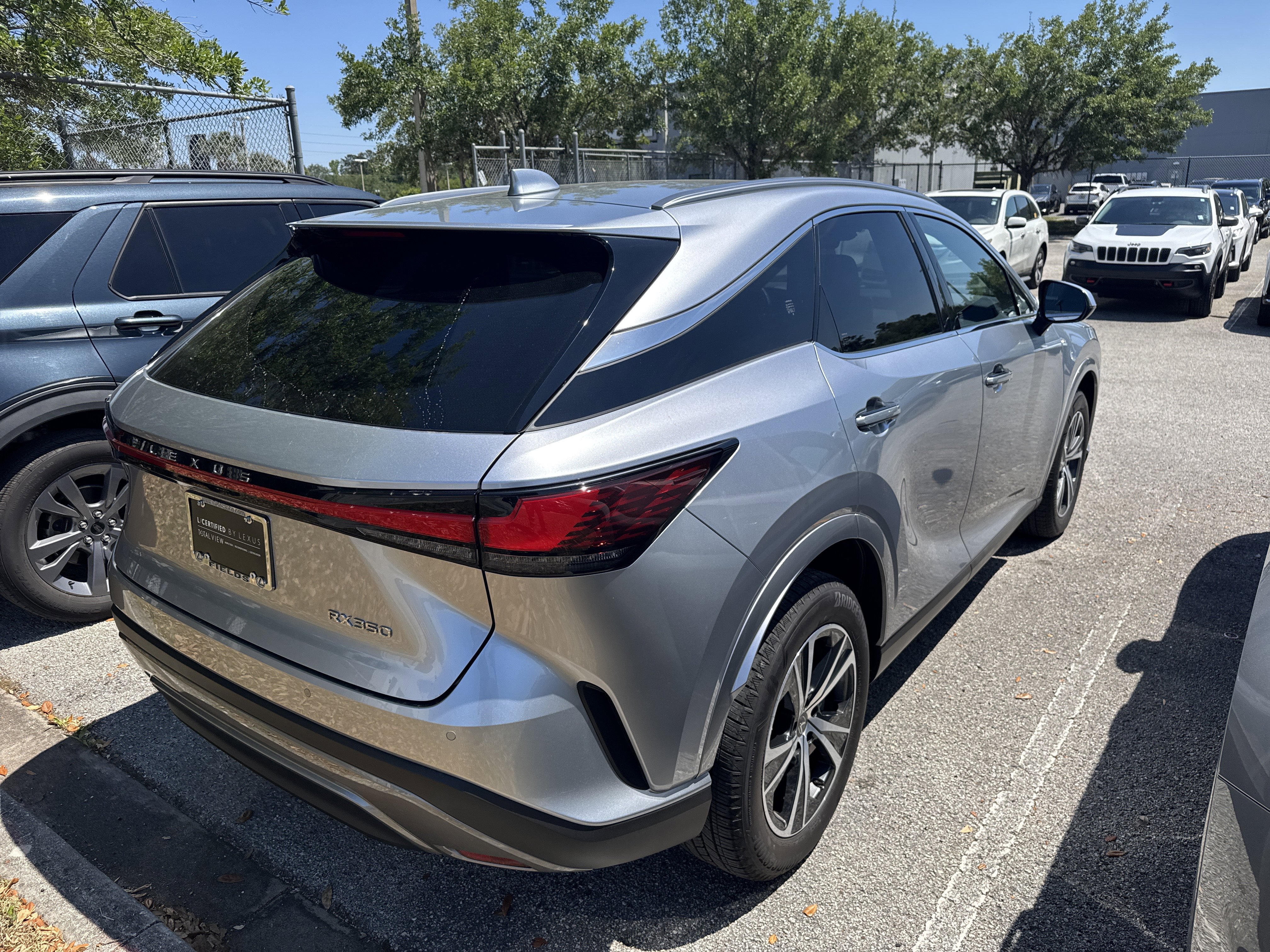 Used 2025 Lexus RX 350 Premium w/ Accessory Package (Z1) image 3