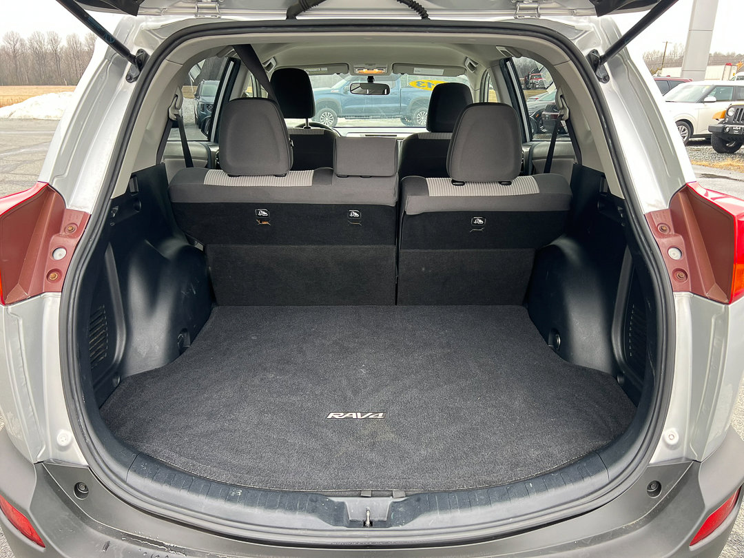 Used 2013 Toyota RAV4 LE image 6