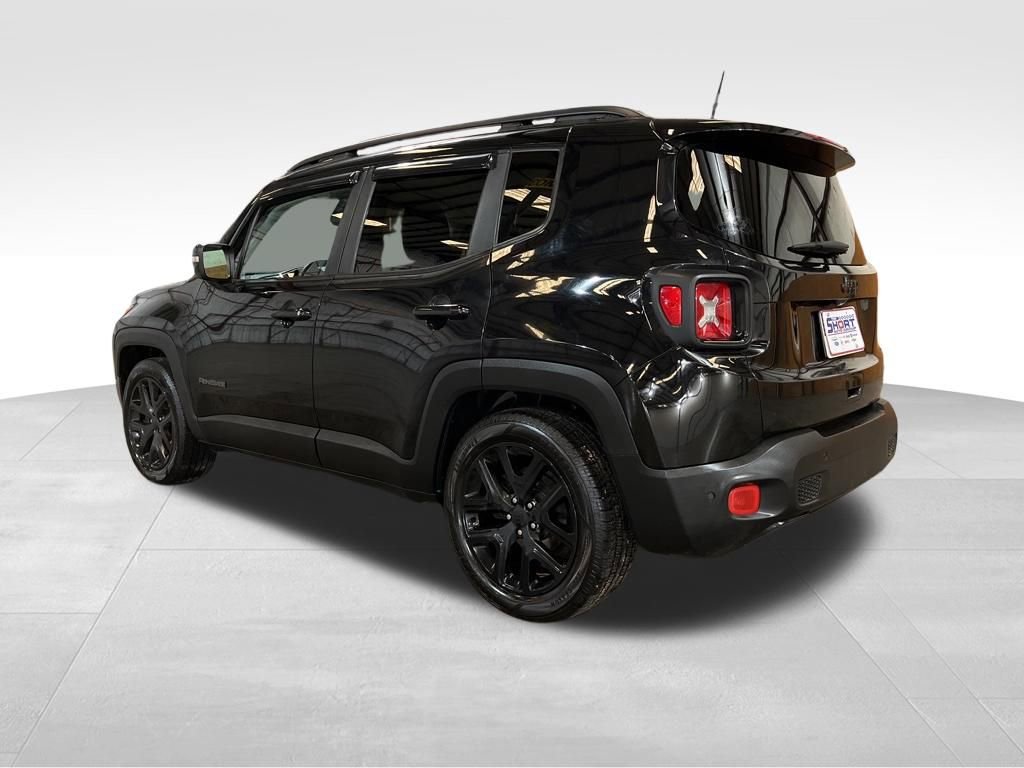 Used 2018 Jeep Renegade Altitude w/ UConnect 8.4 Nav Group image 3