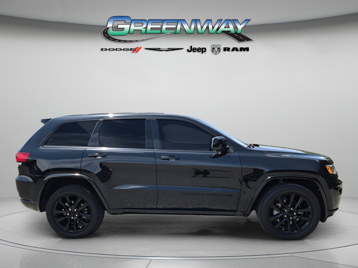 Used 2022 Jeep Grand Cherokee Laredo X RWD image 5