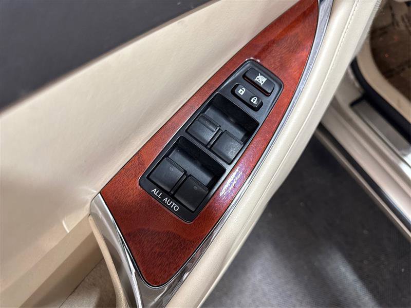 Used 2011 Lexus ES 350 image 32