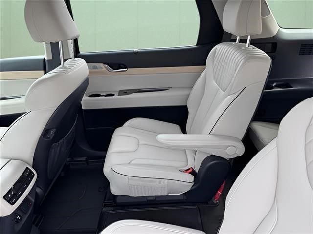 Used 2023 Hyundai Palisade Limited FWD image 10