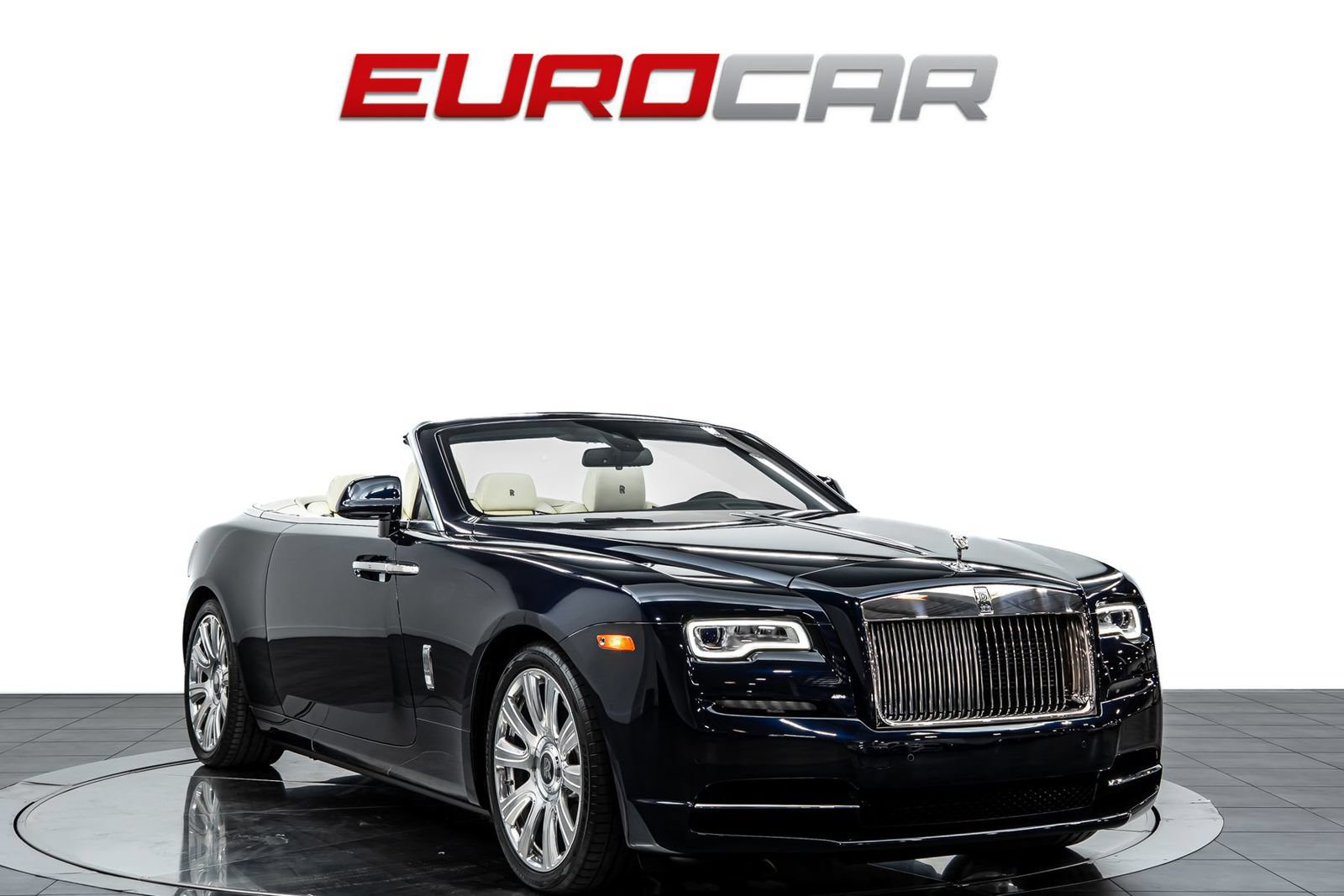Used 2017 Rolls-Royce Dawn RWD image 9
