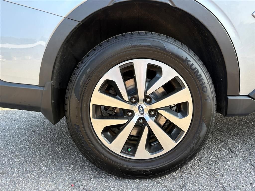 Used 2022 Subaru Outback Premium image 24