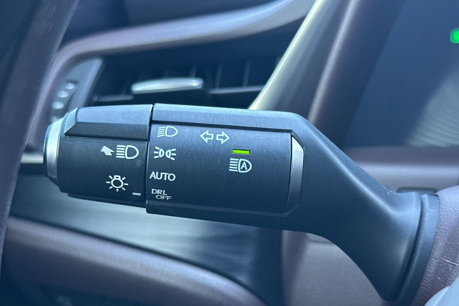 Certified 2021 Lexus ES 300h w/ Accessory Package image 32