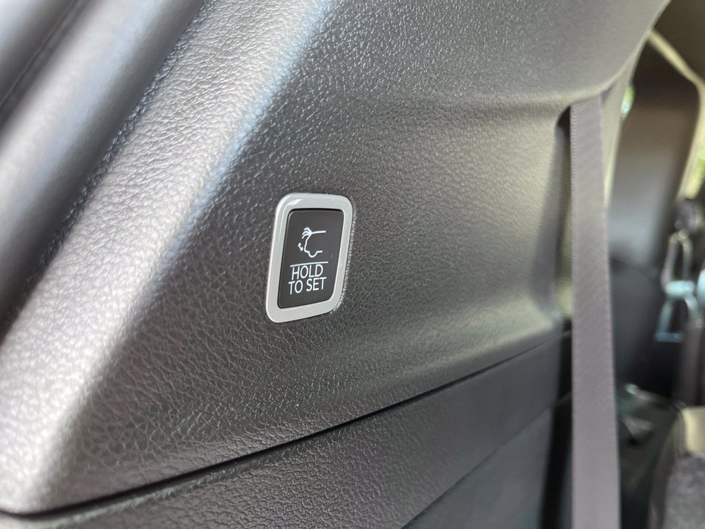 New 2027 Chrysler Pacifica Select FWD image 36