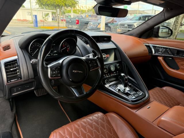 Used 2019 Jaguar F-TYPE SVR AWD/4WD image 6
