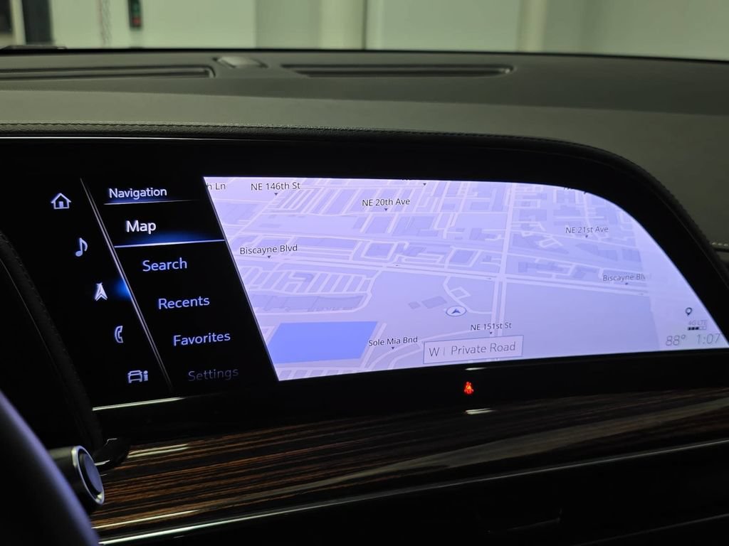 Used 2023 Cadillac Escalade ESV Luxury AWD/4WD image 17