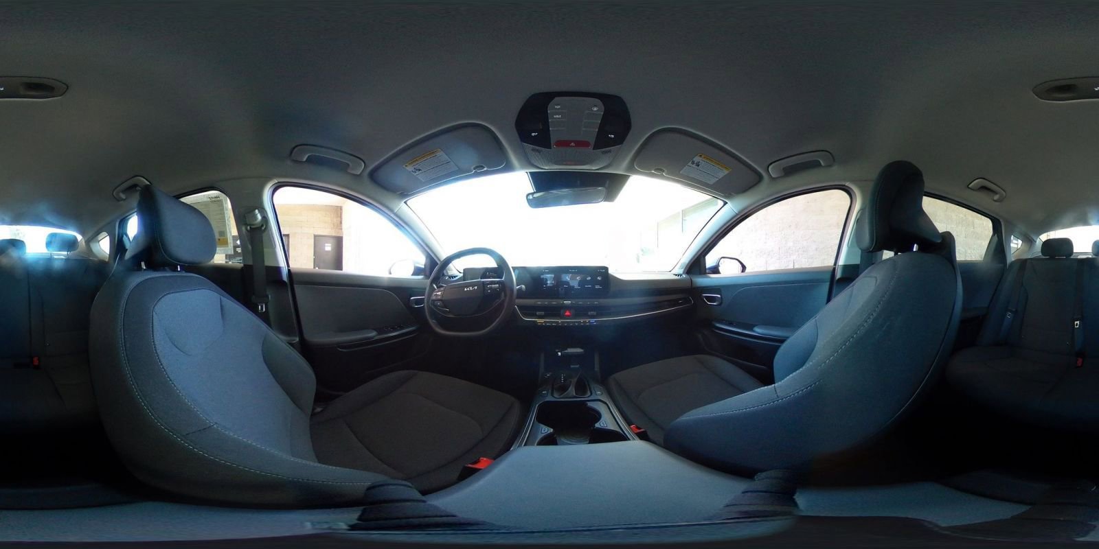 Used 2025 Kia K4 LXS image 42