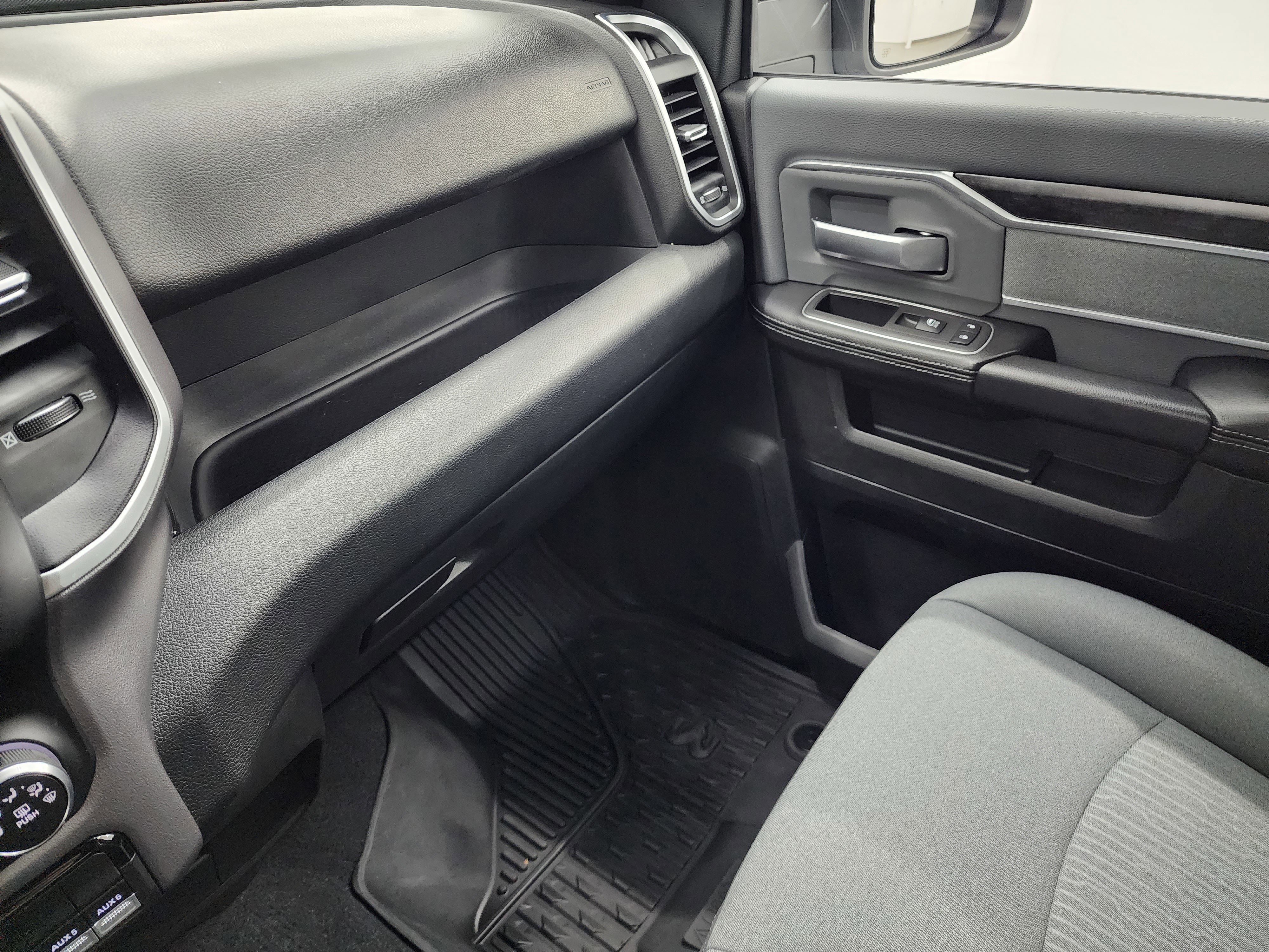 Used 2023 RAM 2500 Big Horn w/ Snow Chief Group image 12