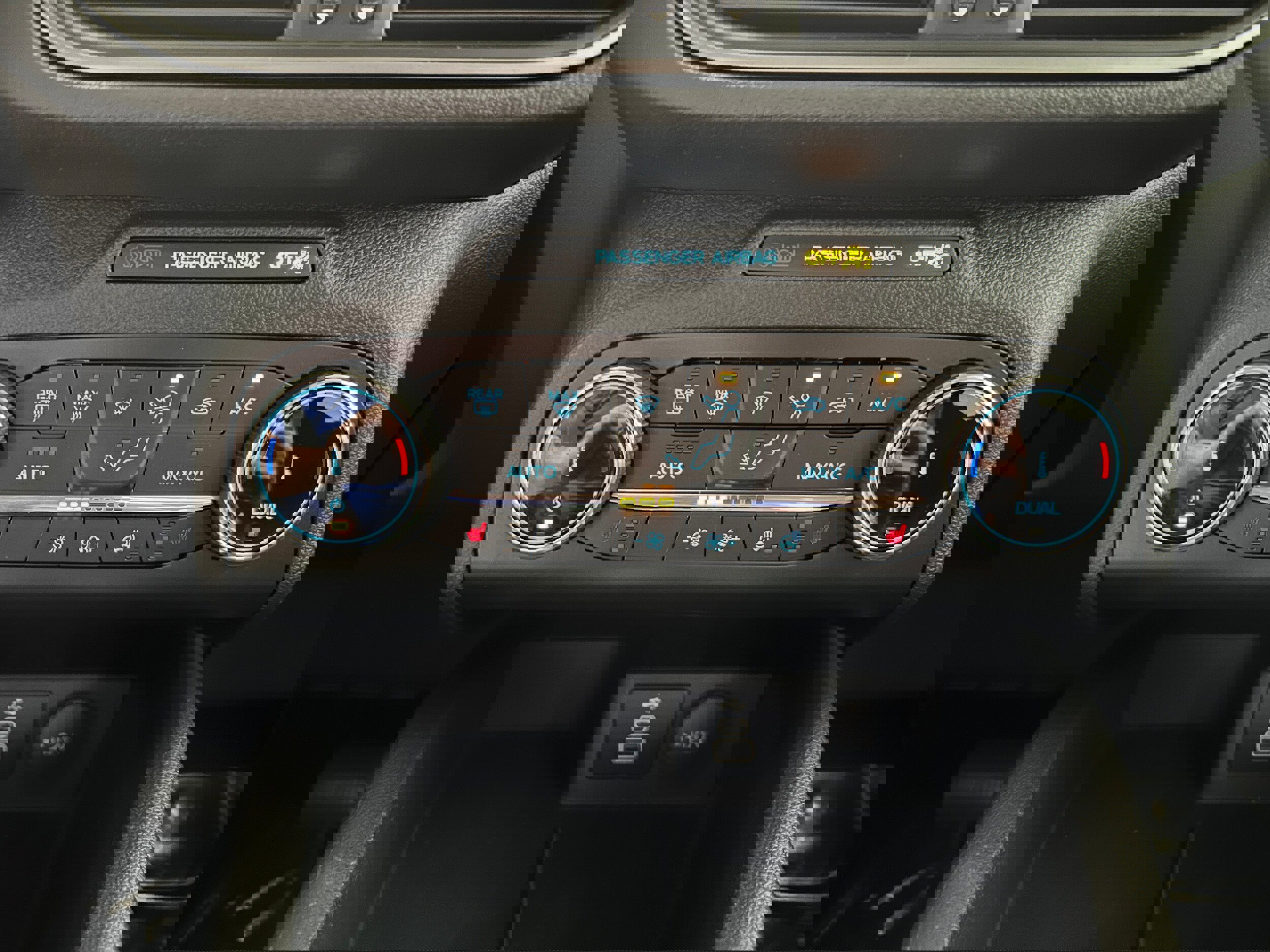 Certified 2024 Ford Escape Active AWD/4WD image 21