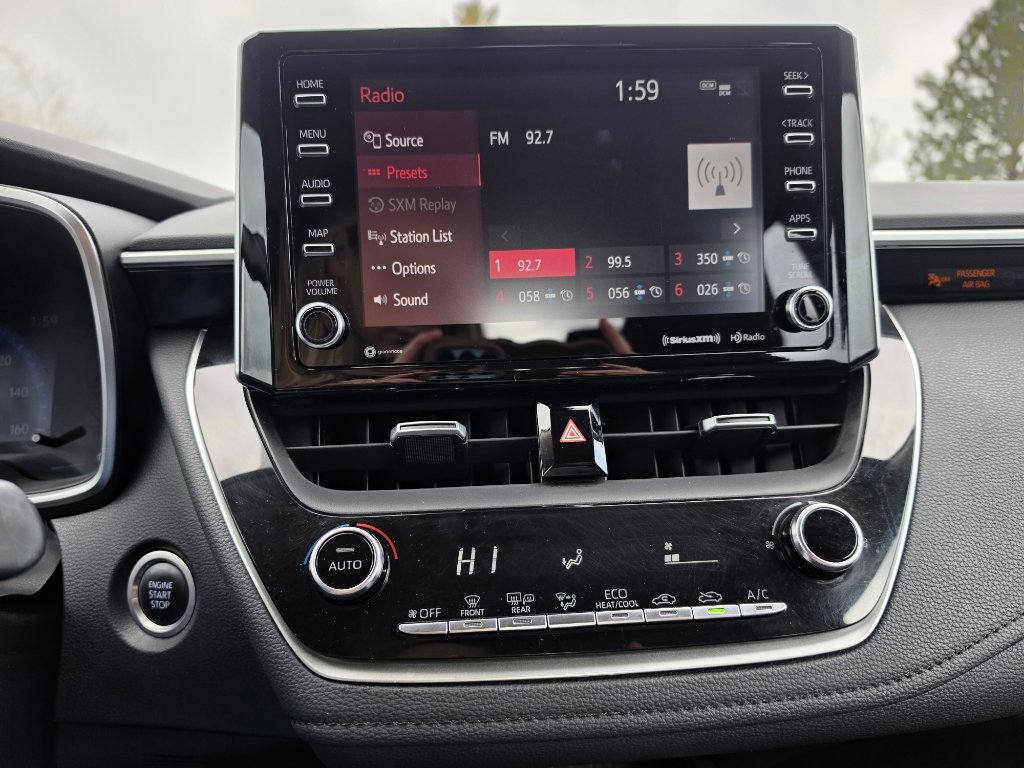 Used 2022 Toyota Corolla XLE w/ Carpet Mat Package (TMS) image 15