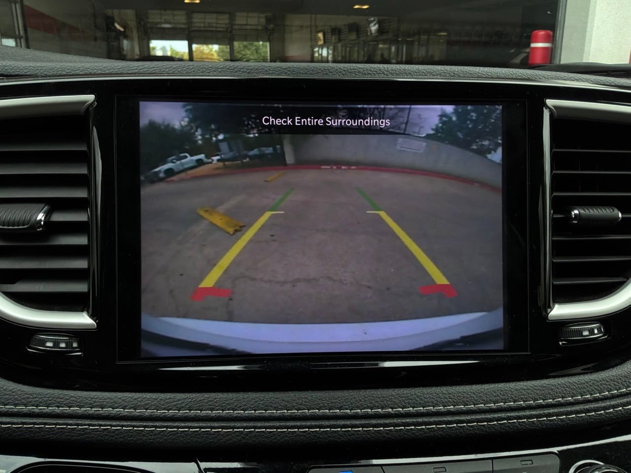Used 2023 Chrysler Pacifica Touring-L FWD image 40