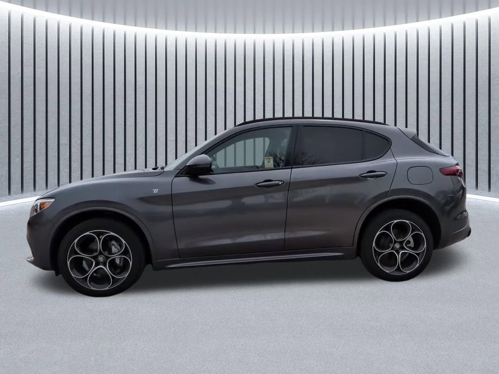 Used 2023 Alfa Romeo Stelvio Ti w/ Active Assist Plus Package AWD/4WD image 14