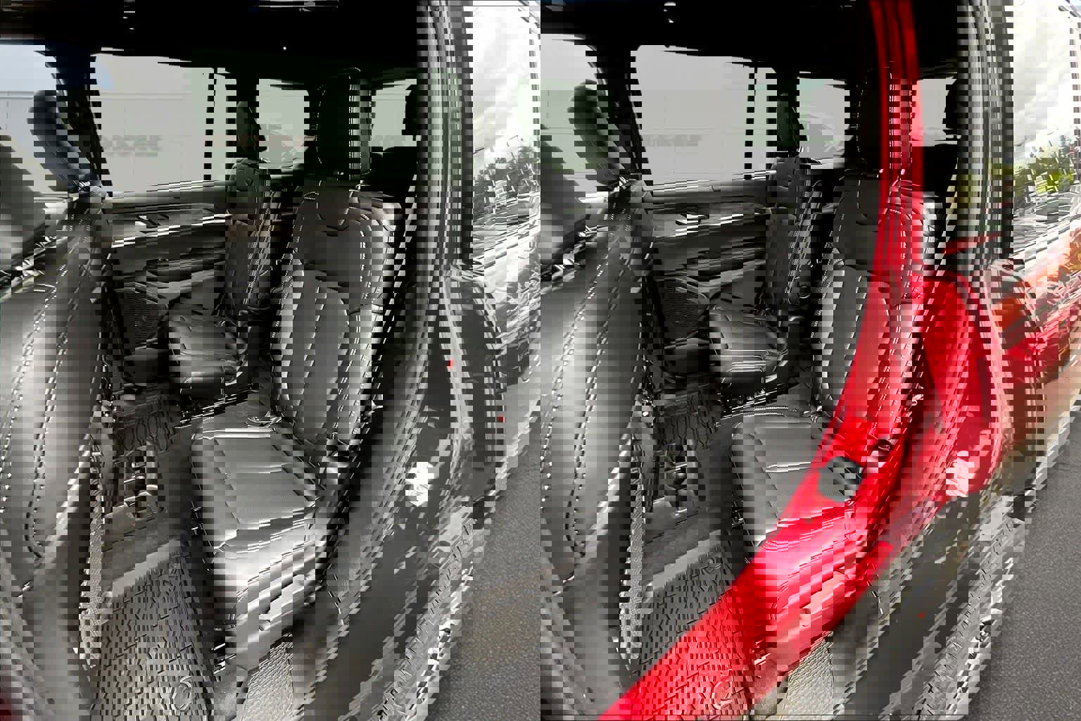 New 2025 Jeep Grand Cherokee L Limited w/ Luxury Tech Group II image 13