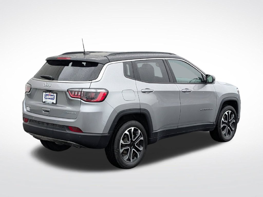 Used 2023 Jeep Compass Limited AWD/4WD image 3