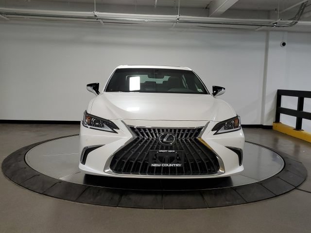 Used 2025 Lexus ES 350 w/ Premium Package FWD image 2