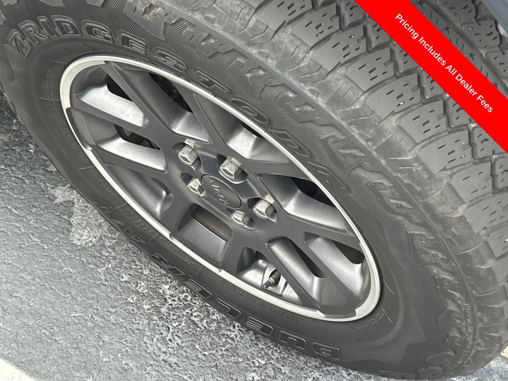 Used 2020 Jeep Gladiator Overland AWD/4WD image 2