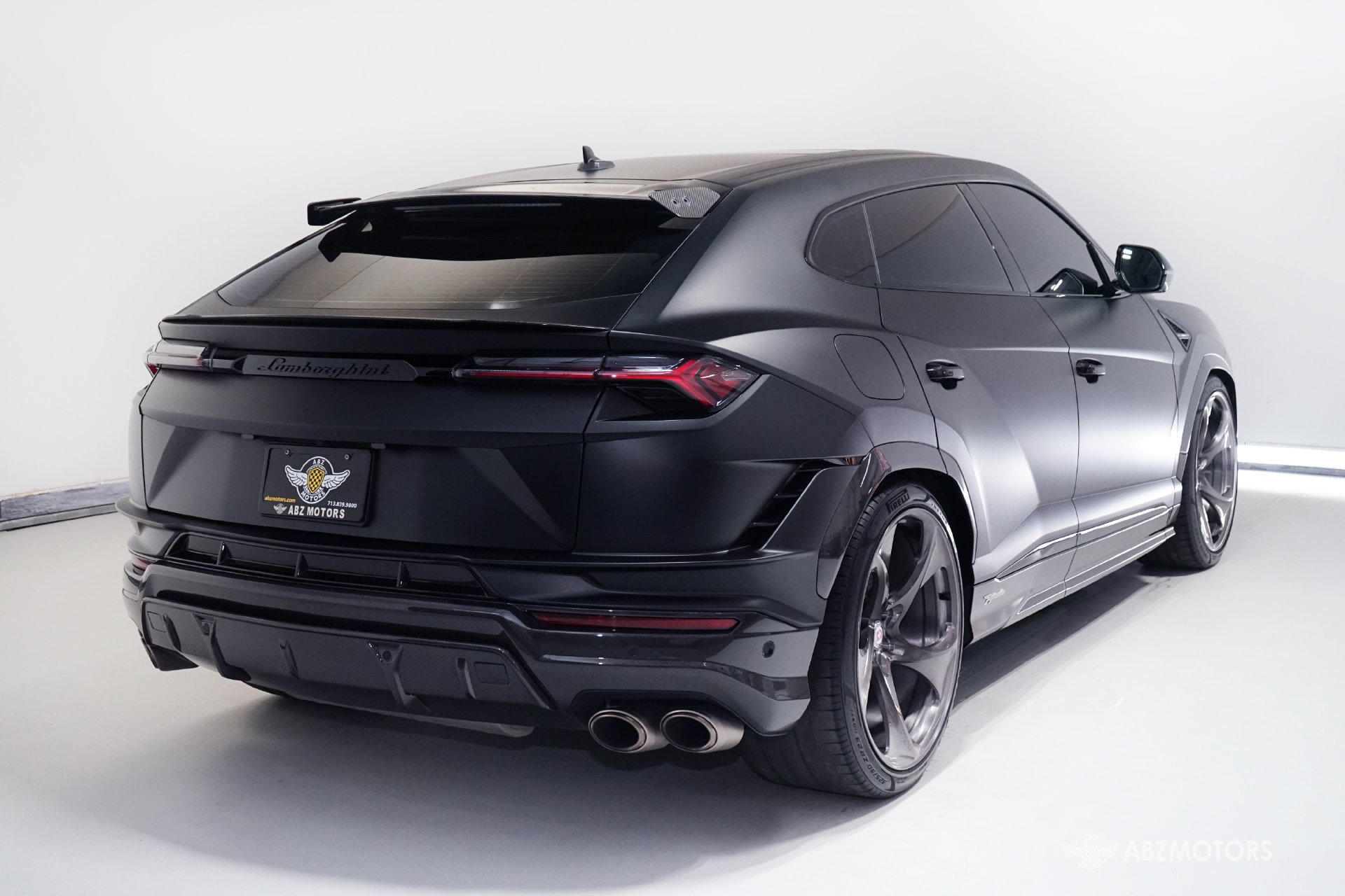 Used 2023 Lamborghini Urus Performante AWD/4WD image 6