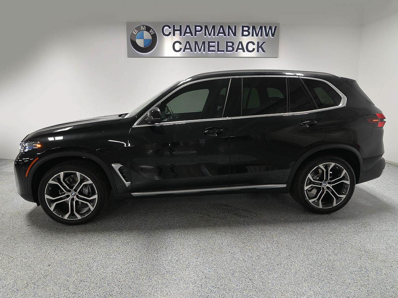 Used 2026 BMW X5 xDrive40i w/ Climate Comfort Package AWD/4WD image 3