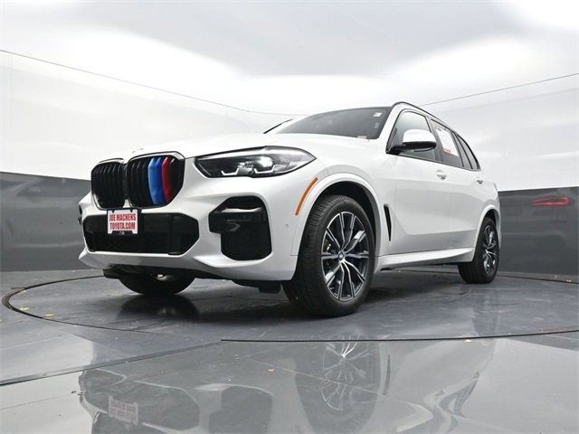 Used 2022 BMW X5 xDrive40i w/ M Sport Package image 29