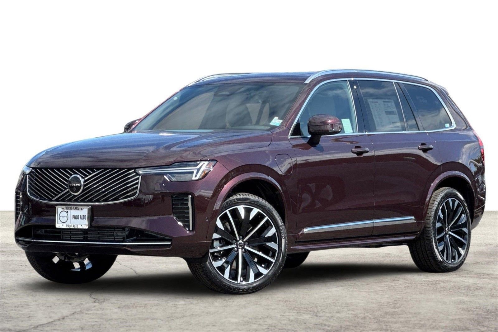 Used 2026 Volvo XC90 T8 Plus w/ Protection Package AWD/4WD image 2