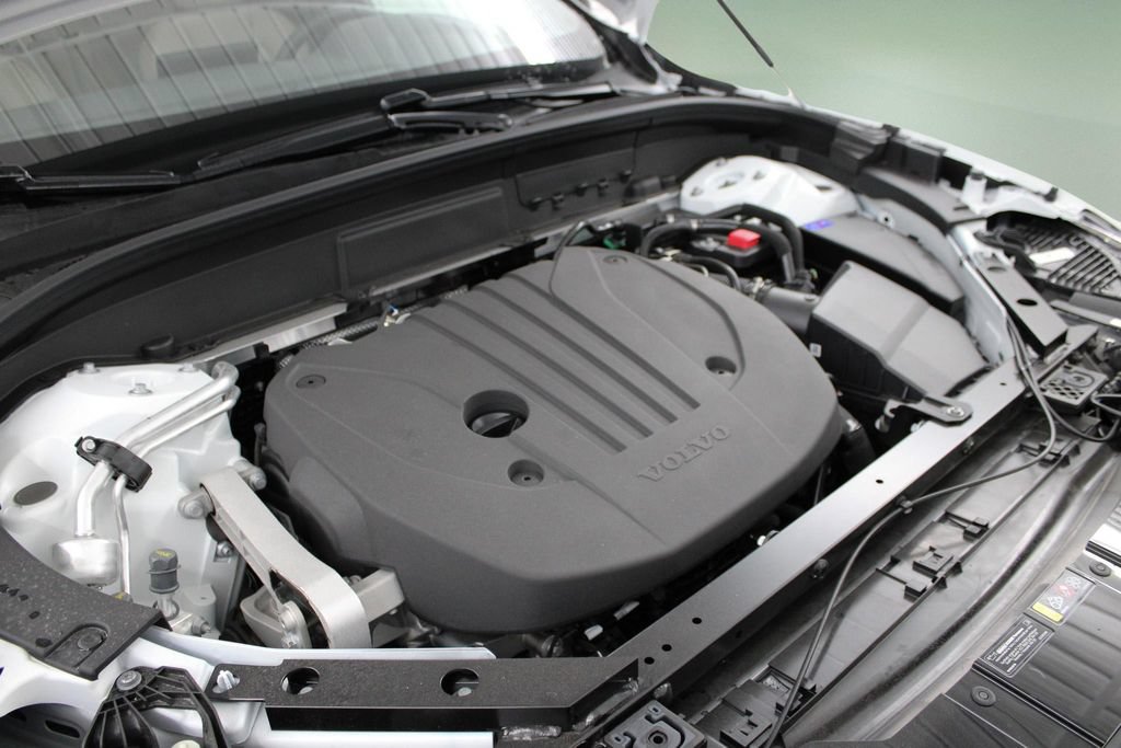 New 2026 Volvo XC60 B5 Core AWD/4WD image 45