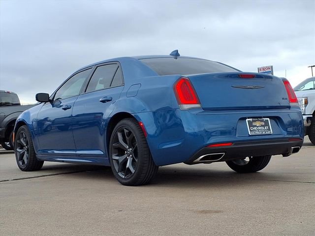 Used 2022 Chrysler 300 Touring L image 6