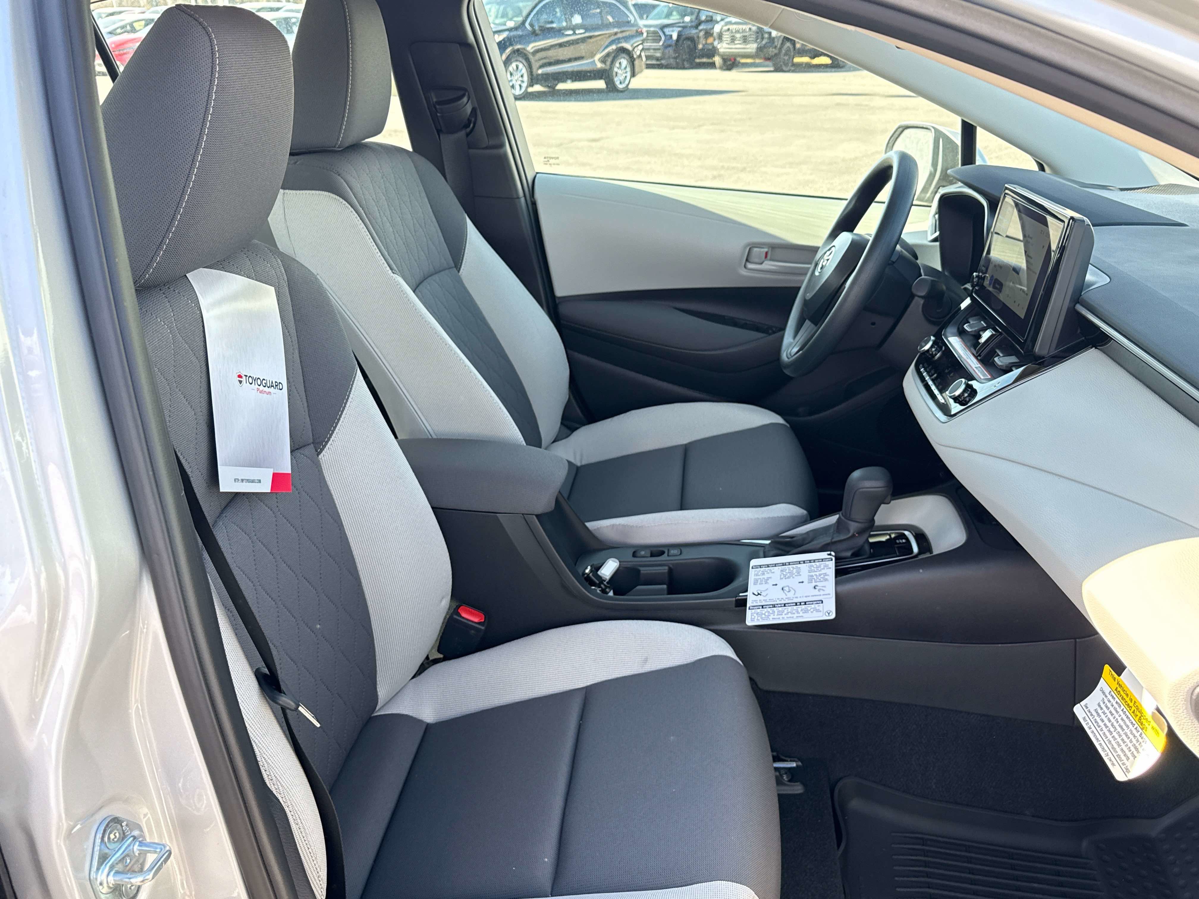 Used 2026 Toyota Corolla LE w/ LE Premium Package image 17