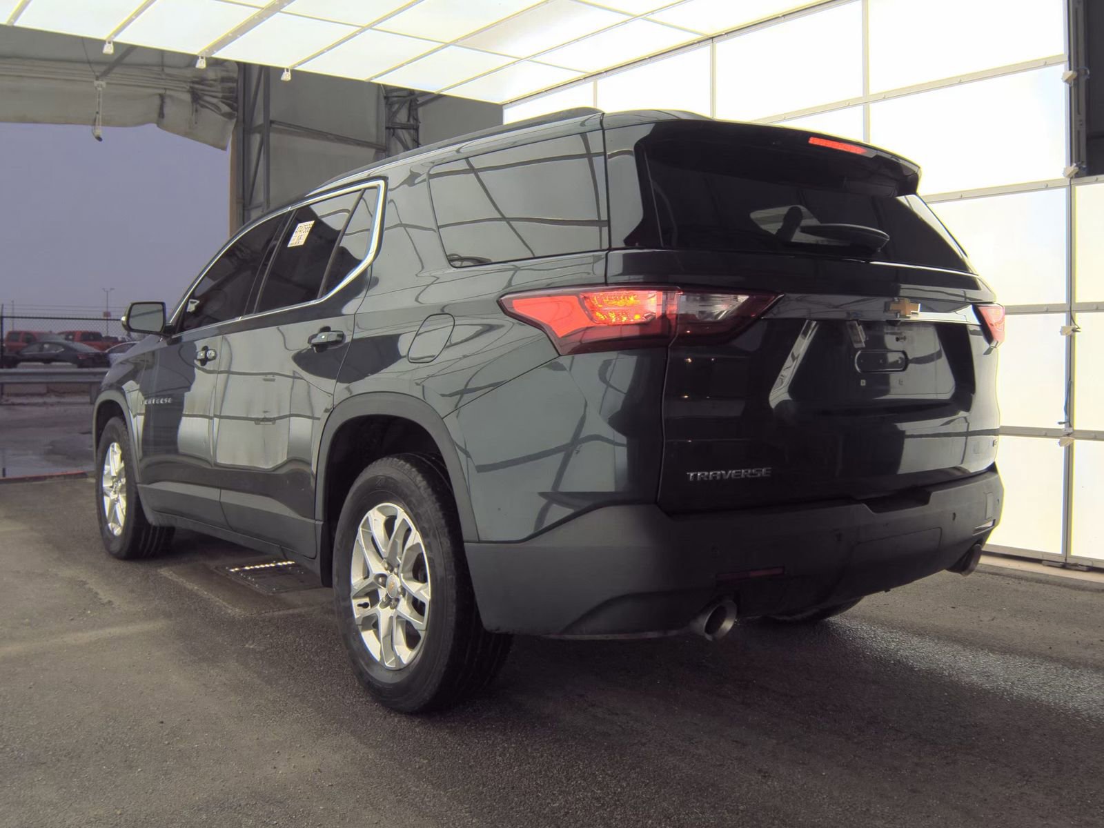 Used 2019 Chevrolet Traverse LT FWD image 6