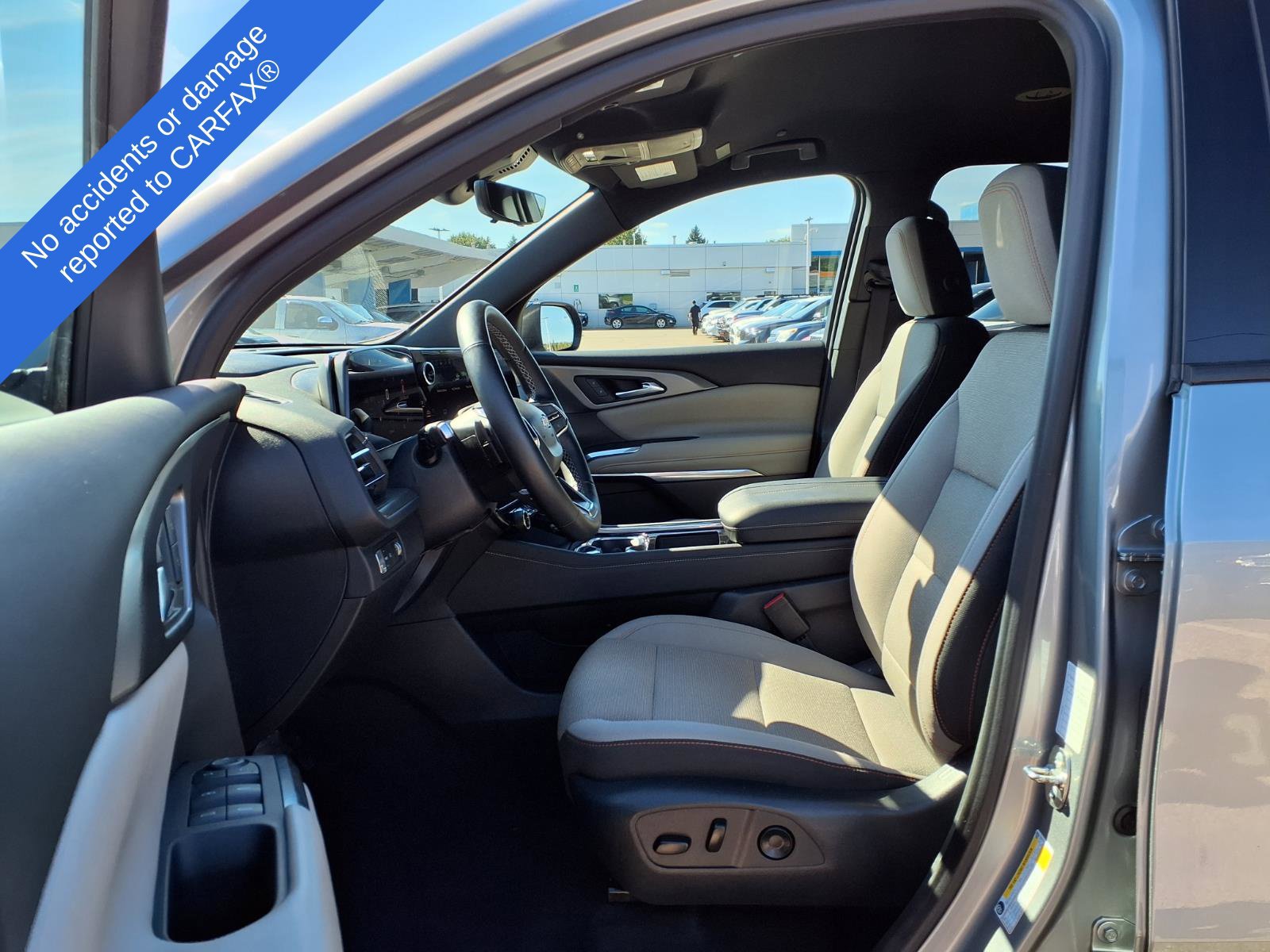 Used 2026 Chevrolet Traverse LT w/ Driver Confidence Package FWD image 17