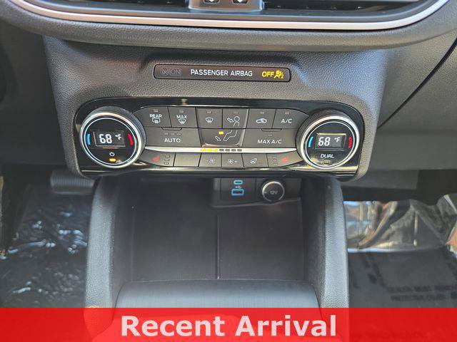 Used 2021 Ford Escape SE w/ SE Sport Appearance Package AWD/4WD image 27