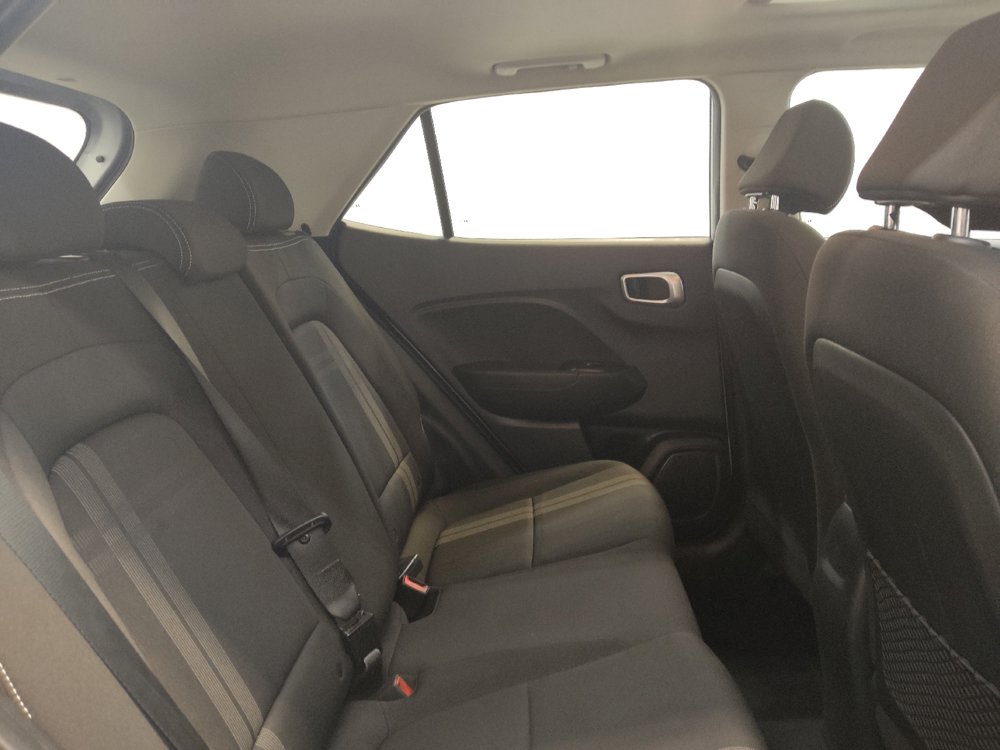 Used 2021 Hyundai Venue SEL w/ Premium Package FWD image 19