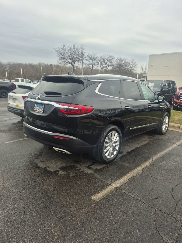 Used 2020 Buick Enclave Premium w/ Sun and Sites Package image 6