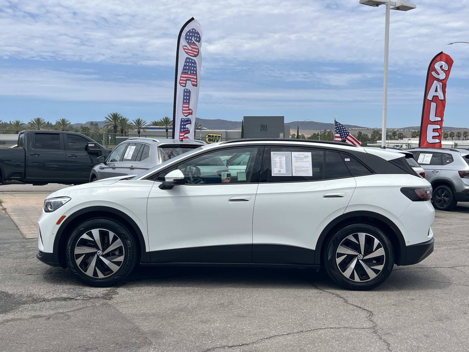 Certified 2023 Volkswagen ID.4 2WD image 2