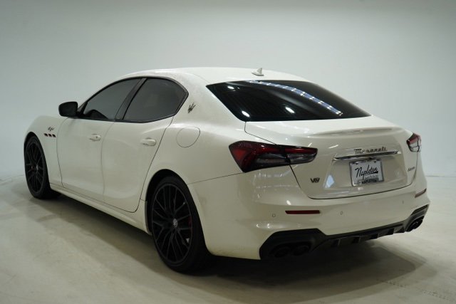 Used 2022 Maserati Ghibli Trofeo image 6